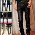 Pántalon vaquero hombre moderno y casual